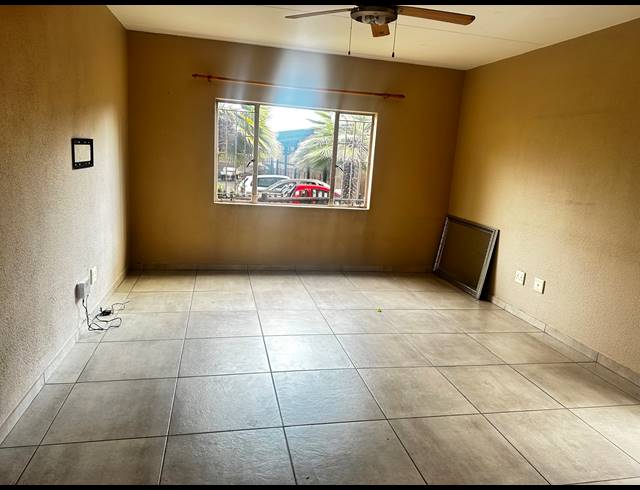 3 BEDROOM TOWNHOUSE FOR SALE IN WITFIELD